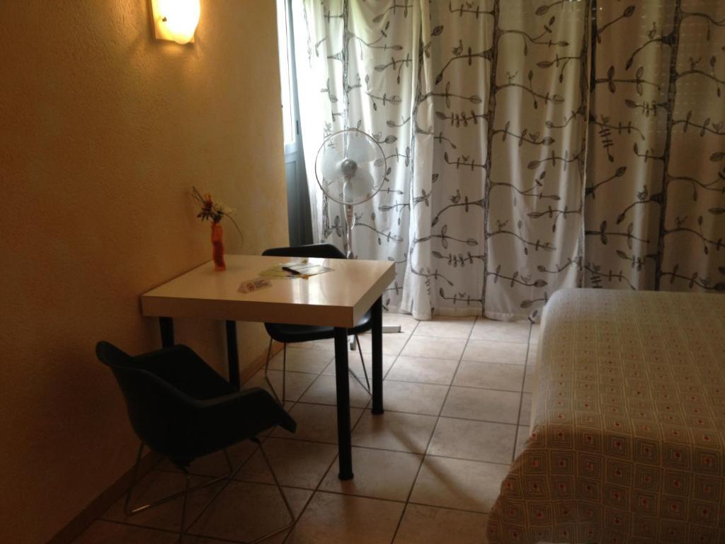 Residence Tell Chiasso Bagian luar foto